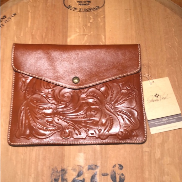 Patricia Nash Handbags - (SOLD) PATRICIA NASH TOOLED MIDI PORTFOLIO